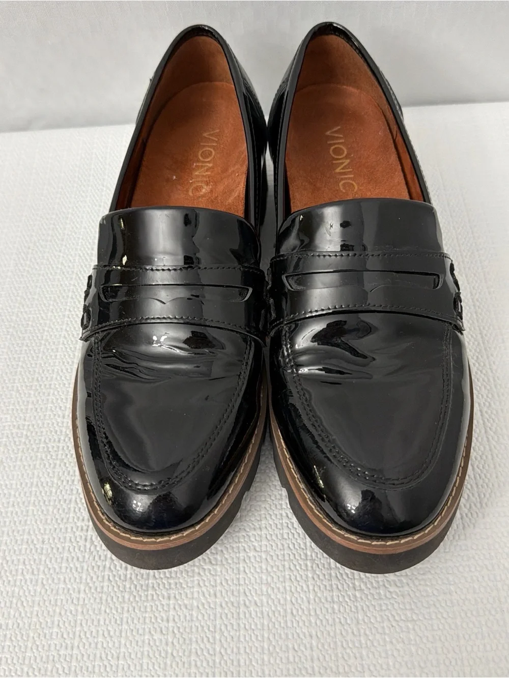 Vionic Cheryl Patent Leather Penny Loafers Black Shoes Women's Size 6
